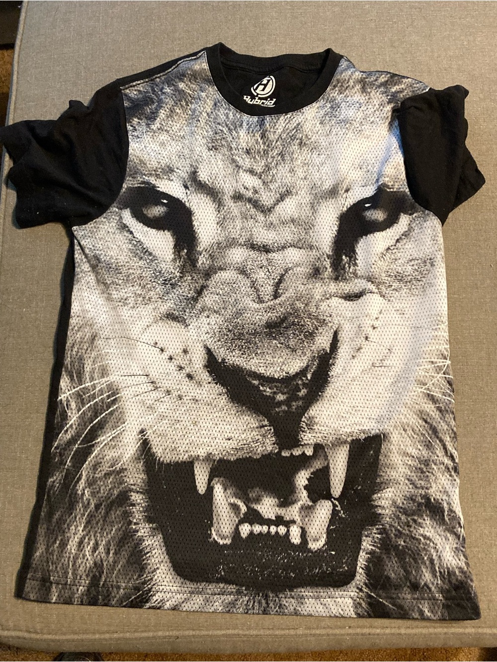 Hybrid & company Black and White Roaring Lion Graphic Tee Men’s
